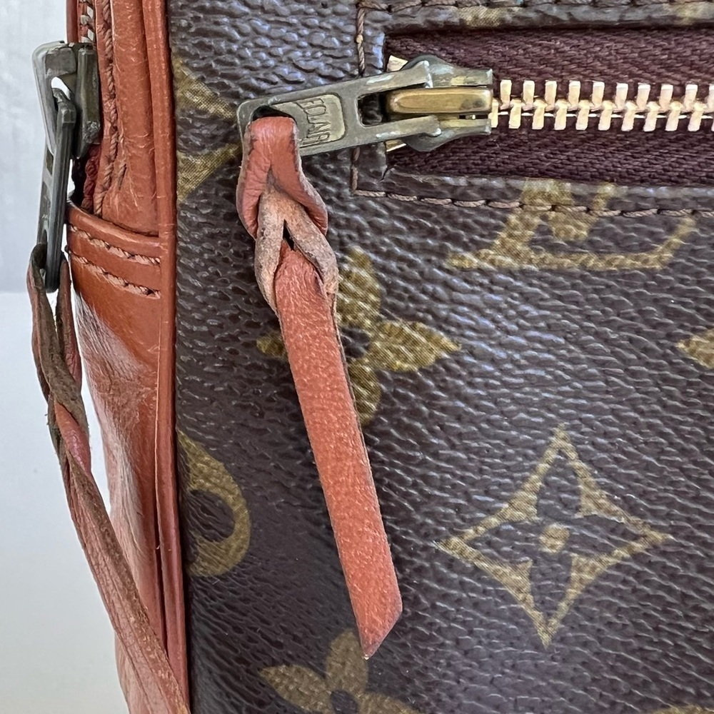Louis Vuitton Vintage Pochette Clutch - Picture 7 of 10